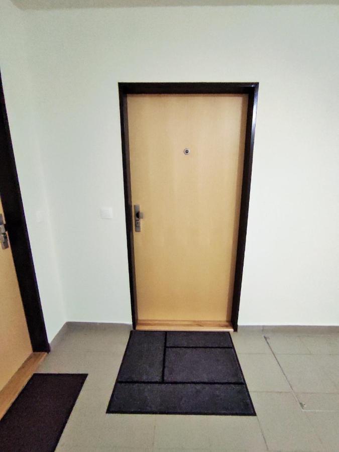 Apartmán SVAN B2 Ricky (Hradec Kralove) Exterior foto